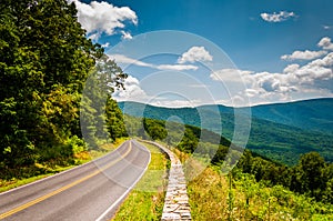 Skyline Drive and view of the Blue Ridge Mountains, in Shenandoah National Park, Virginia.