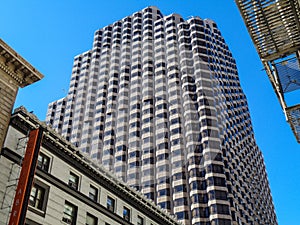 skyscraper in San Francisco in the city