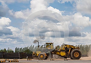 The slab harrier is a machine used to transport workpieces into the steelmaking process