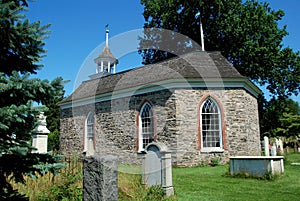 Sleepy Hollow, NY: 1685 Old Dutch Church