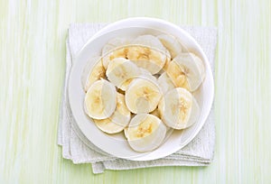 Sliced banana in bowl