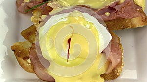 Sliced Eggs Benedict 4