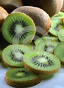 Sliced kiwi fruit.