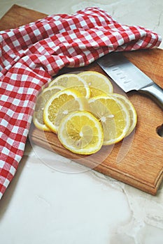 Sliced lemons