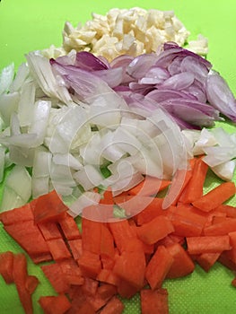 sliced onions