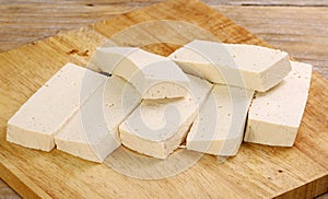 Sliced uncooked tofu