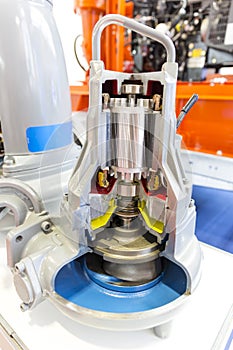 Sliced water turbine. Inside rotor view