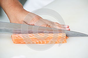 Sliceing salmon