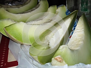 Slices fresh honey dew