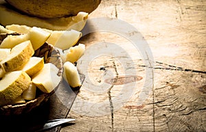 Slices ripe melon in a basket
