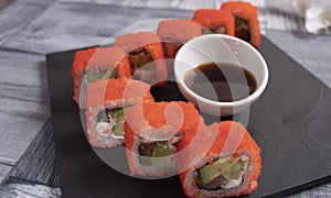 8 slices of sushi for torrels and soy