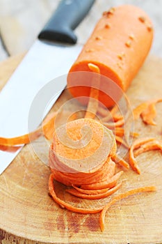 Slicing carrots