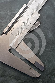 Slide gauge