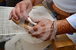 SLOVAK FOLK HAND WEAVING CRAFT