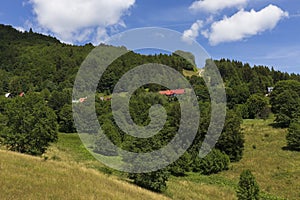 Letné slovenské pohorie Veľká Fatra, Veľká Fatra, vrchy Nová Hoľa 1361 m a Zvolen 1403 m, pohľady z nich, Slovensko