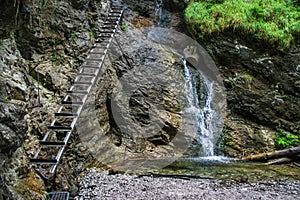 Národný park Slovenský raj, chodník v lese. Krásna krajina