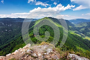 Slovensko - Muránska planina, zelená horská krajina