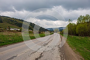 Slovensko tatranské vrcholky v mlhavém počasí