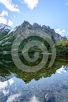 Slovakian carpathian mountain lake in autumn. popradske pleso