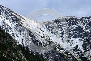 Slovakian carpathian mountains in autumn. green hills with tops