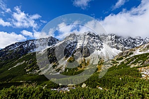 Slovakian carpathian mountains in autumn. green hills with tops