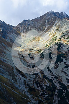 Slovakian carpathian mountains in autumn. rock textures on walls