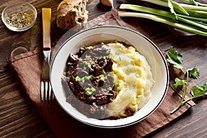 Slow cooked beef with mashed potatoes