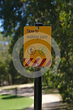 Slow to walking pace sign