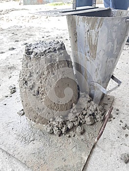 Slump test for fresh concrete