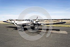 Small aircraft - Cessna 310R