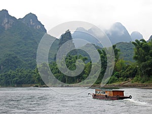 Small boat on the Li Jiang