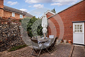 Small cottage courtyard garden