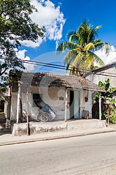 Small dilipitated house in the center of Las Tunas, Cu