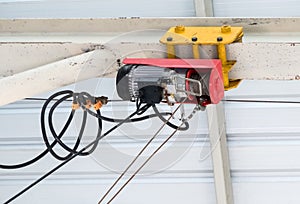 Small electric winch.