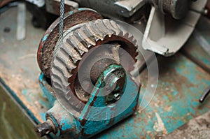 Small garage winch to replace the motor in the car