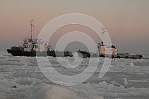 Small icebreakers