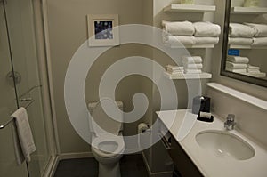 Small neat hotel bathroom design
