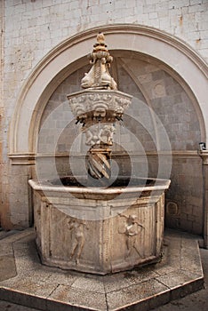 Small Onofrio fountain