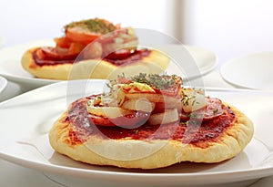 Small pizza (pizzette)