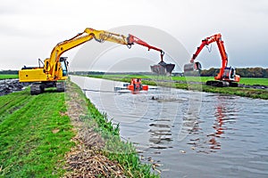 Small scale inland dredging works in the Netherlands