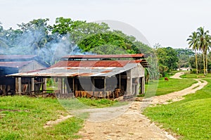 Small-scale oil production - Espiritu Santo