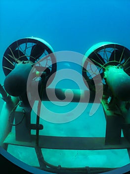 A small submarine propeller at a dive