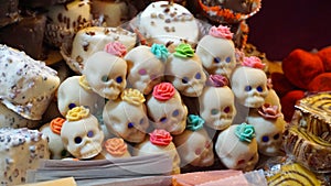 Small sugar skulls