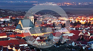 Městečko na Slovensku - Svatý Jur v noci