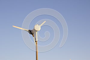 Small wind turbine