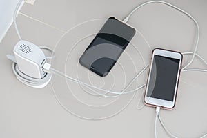 Smart mobile phone charge battery with USB hub