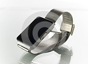 Smart watch with metal bracelet