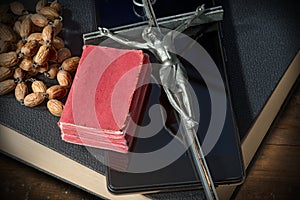 Smartphone Bibles Crucifix and Rosary Beads