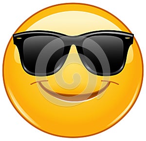 Smiling emoticon with sunglasses