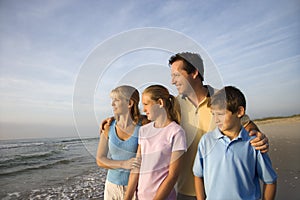 Familia sobre el Playa 